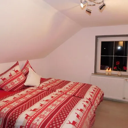 Haus Astenblick Winterberg Appartments Mit Gastraum Weihnachtsfeier,Wanderveranstaltungen Und Familienfeiern Feriehus