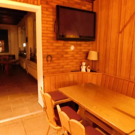 Haus Astenblick In Mit Gastraum Wanderveranstaltungen Und Familienfeiern *