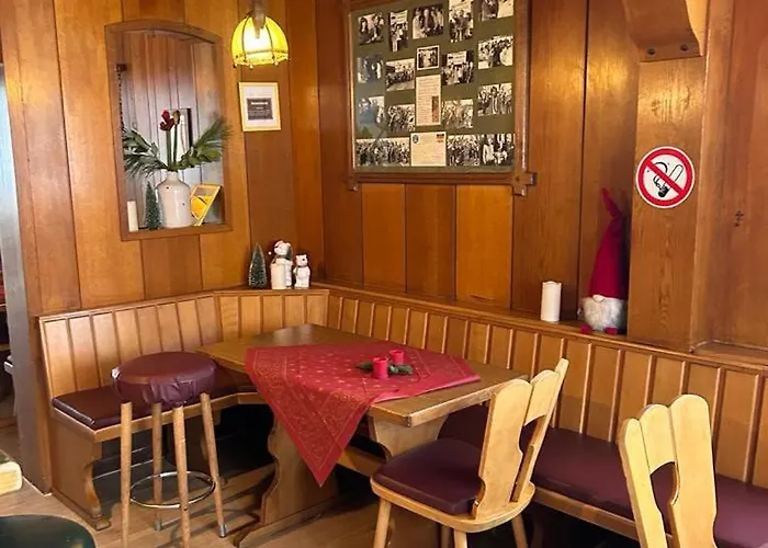 Haus Astenblick In Mit Gastraum Wanderveranstaltungen Und Familienfeiern Сasa de vacaciones